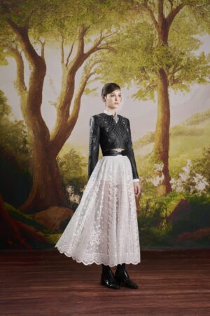 A-line-High-Waist-Lace-Midi-Skirt-Rosee-de-Matin-alleiz-3