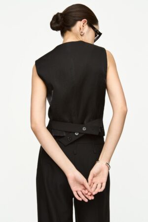 Straight-Scoop-Neck-Twill-Vest-Hobb-alleiz-11