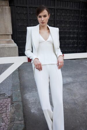 Structured-Peak-Lapel-Crepe-Blazer-LEKIEU-alleiz-3