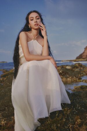 Sun-Halter-Sleeveless-Chiffon-Floor-Length-Dress-LINH-PHUNG-alleiz-3