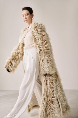 Overcoat-Long-Sleeved-Faux-Fur-Ankle-Length-Trench-Coat-White-Plan-alleiz-1