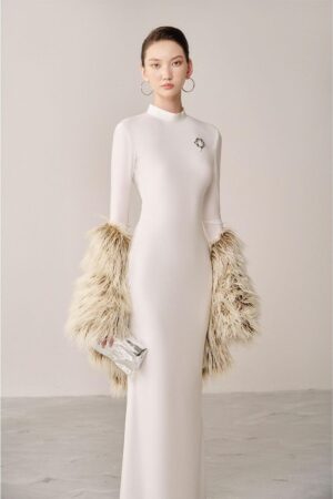 Straight-Long-Sleeved-Faux-Fur-Coat-White-Plan-alleiz-3